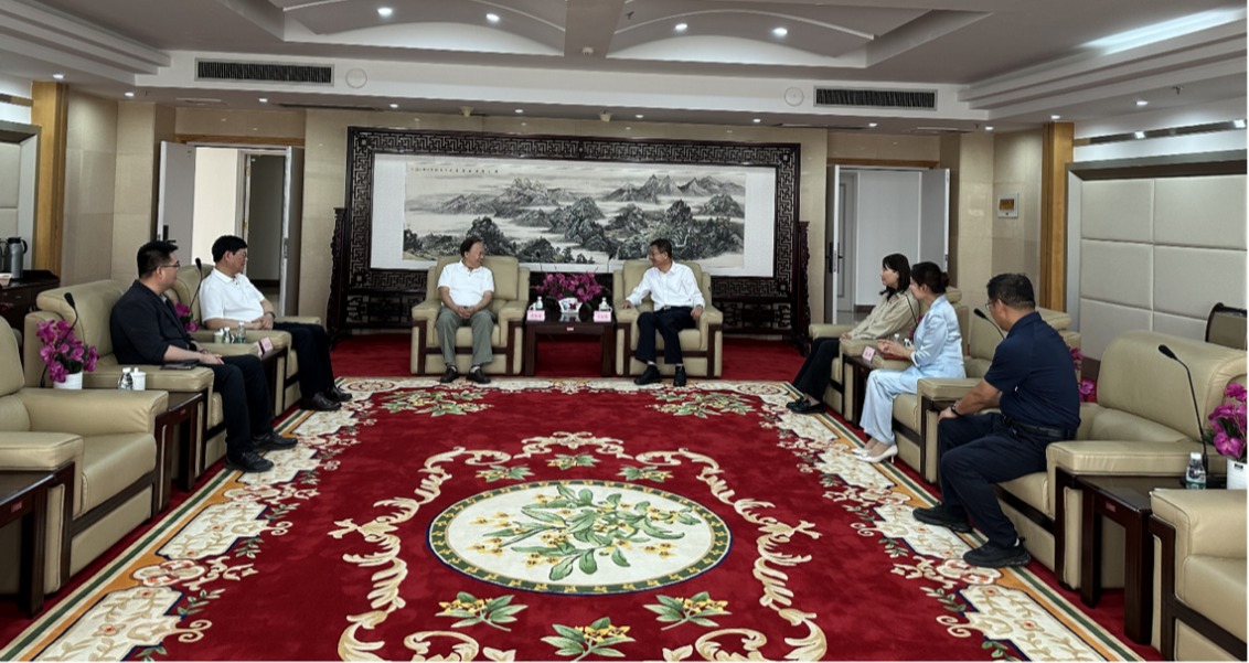 中国工程院谯仕彦院士一行来校调研交流 共绘畜牧学科高质量发展新蓝图