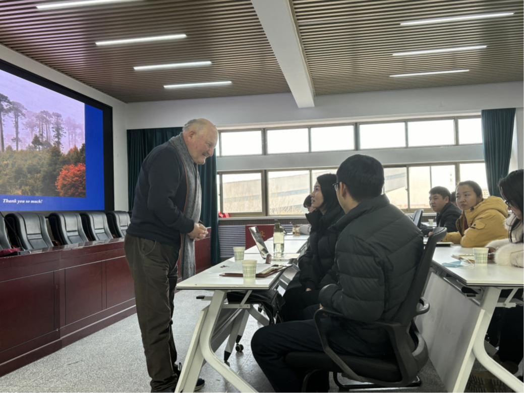 学术交流：食品学院特邀国际专家做学术报告