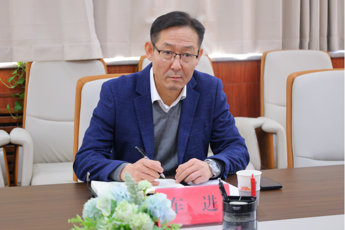 校党委常委、副校长车进前往生命与食品学部开展专题调研